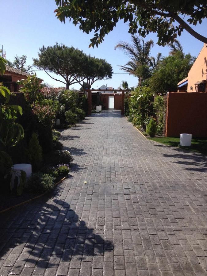 Casa Bungalows Con Jardin Privado Y Piscina Compa Кадис Экстерьер фото