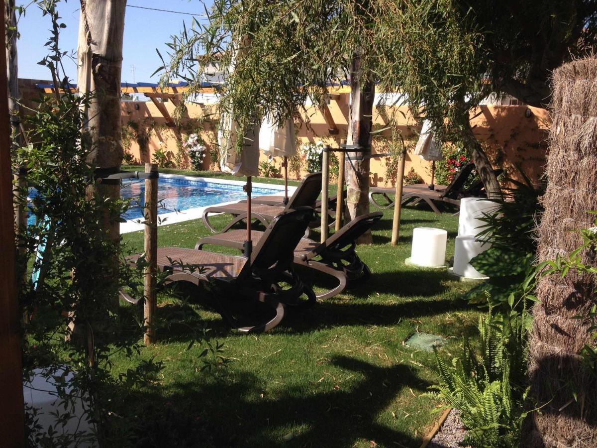 Casa Bungalows Con Jardin Privado Y Piscina Compa Кадис Экстерьер фото